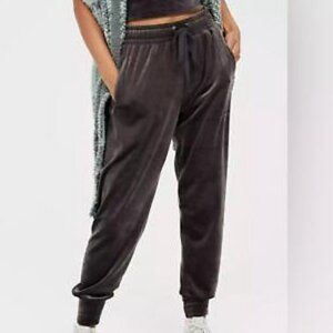 Aerie Offline After Party Velour High Waisted Jogger